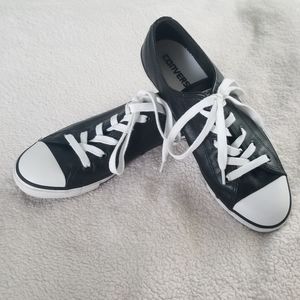 Low cut Black Leather Converse All Stars size 8